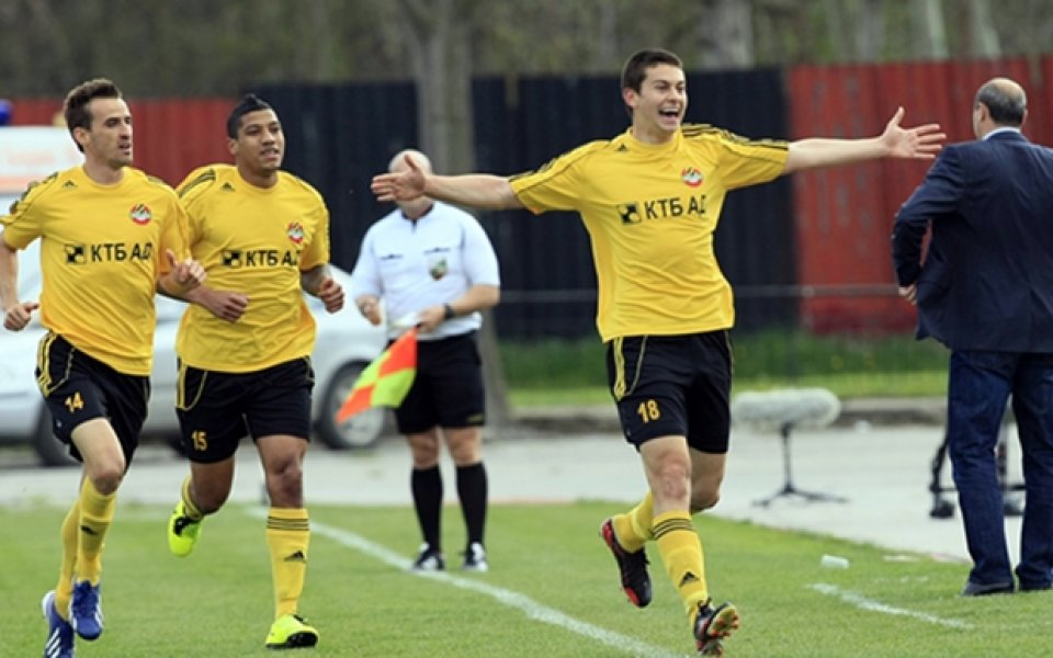 Ботев се разделя и със Станислав Костов?