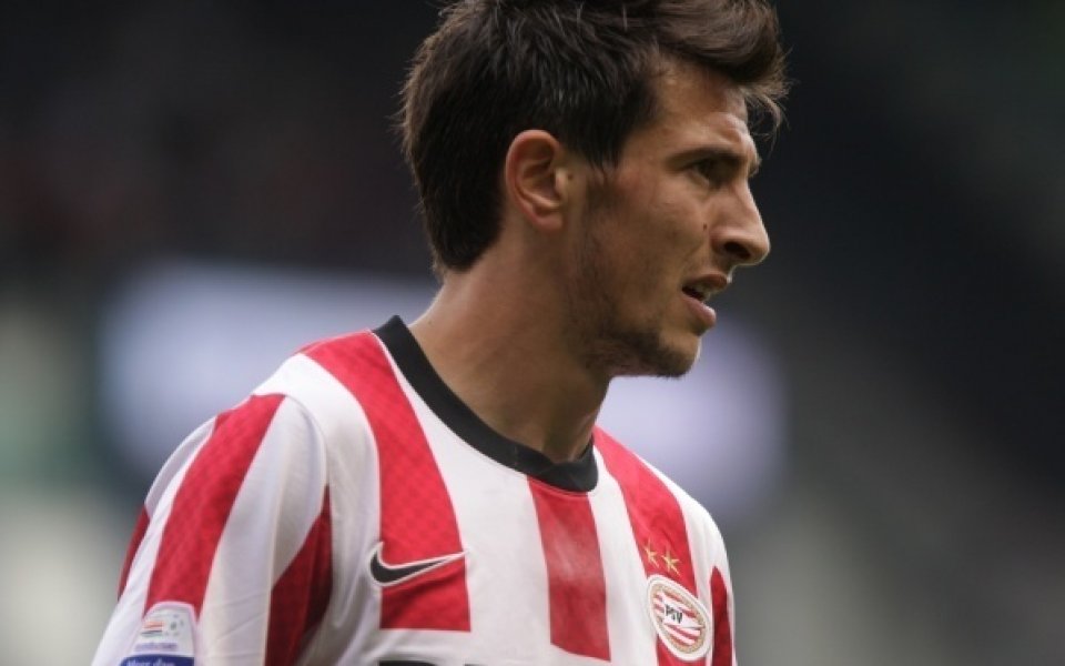 Манолев на лагер с ПСВ, но с втория отбор