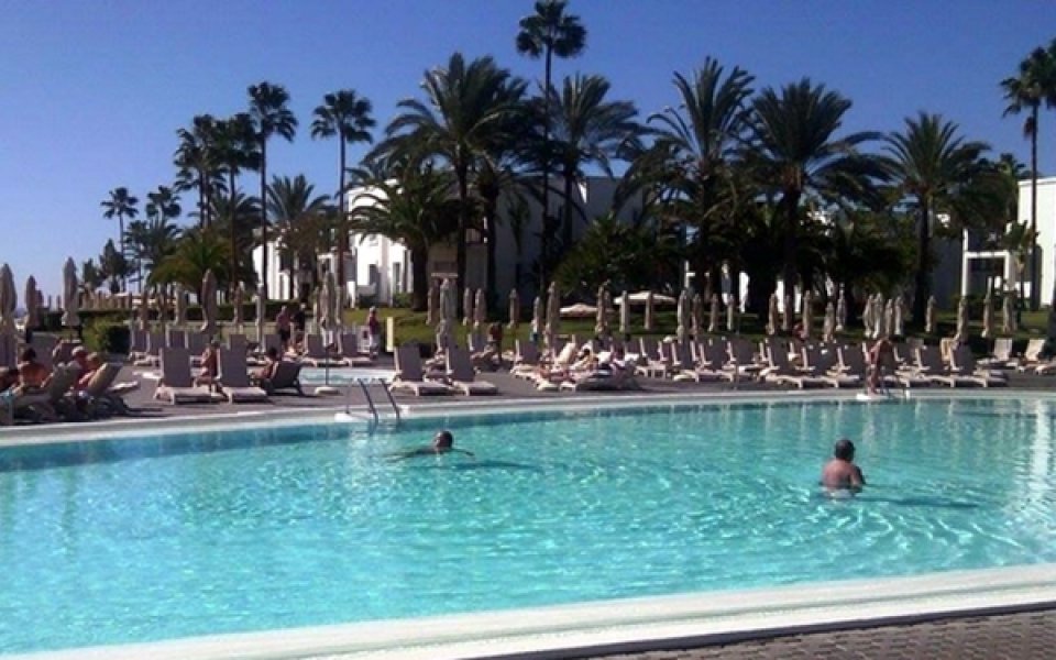 СНИМКИ: Локо Пд в луксозен хотел, тренират от 19.30 часа, без тръгналите днес