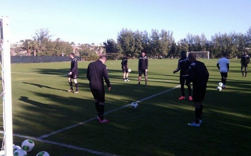 СНИМКИ от първата тренировка на Локо Пд на Канарските острови