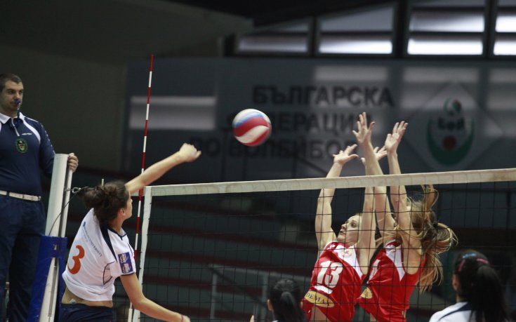 СНИМКИ: Левски разгроми Славия СУ, ЦСКА мина с лекота през ЕПУ