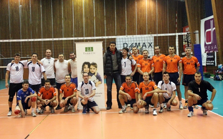 Благотворителният мач на Volley Mania донесе 1400 лева за деца с аутизъм