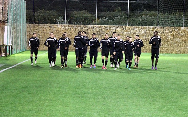 СНИМКИ: Локо Пд пристигна в Марбея и отиде на тренировка