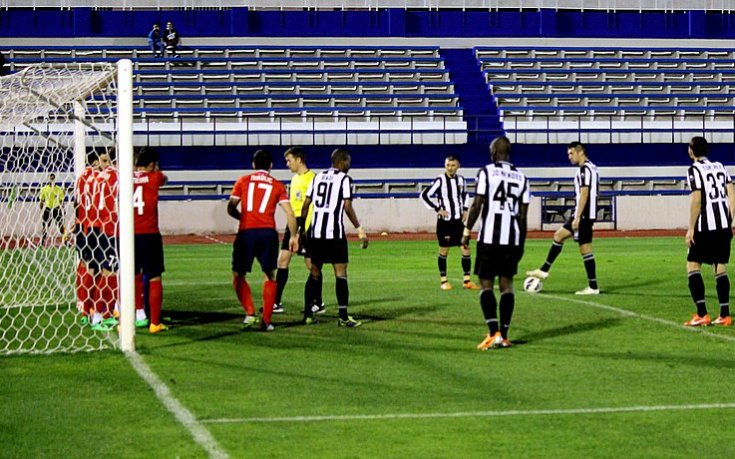 СНИМКИ: Локо Пд хиксира с унгарски евроучастник, недоволни от съдията