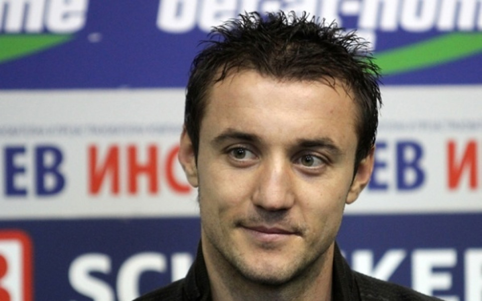 Контузия в АЕЛ праща Генчев при Петев в Кипър