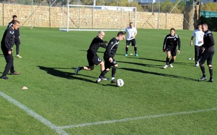 СНИМКИ: Локо Пд тренира, Мендес се върна в строя, след обяд разходка и плаж