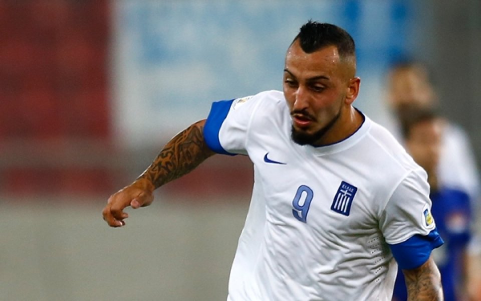 Бербатов ще се бори с гръцки национал за титулярно място във Фулъм