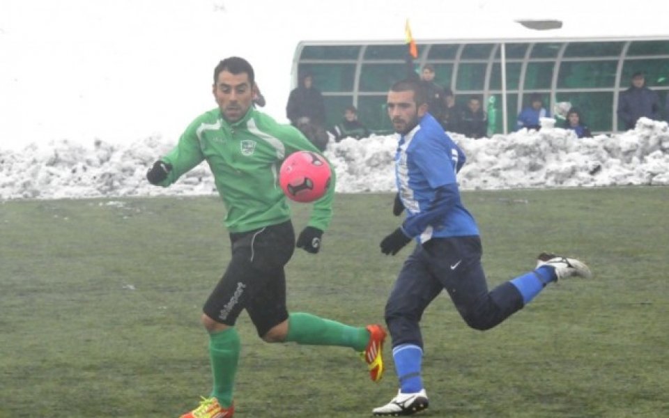 Берое играе контрола със сърби