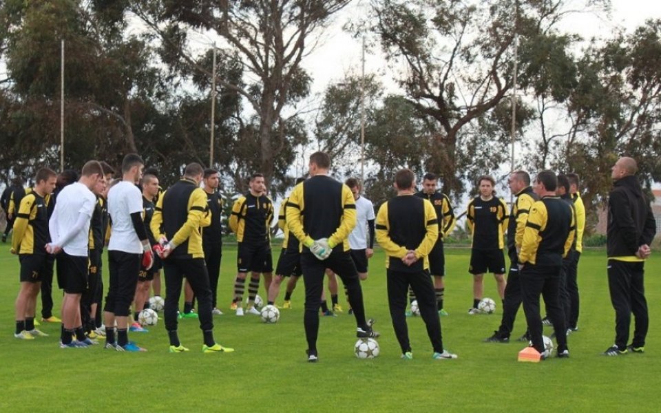 Ботев Пд с първа тренировка в Агия Напа