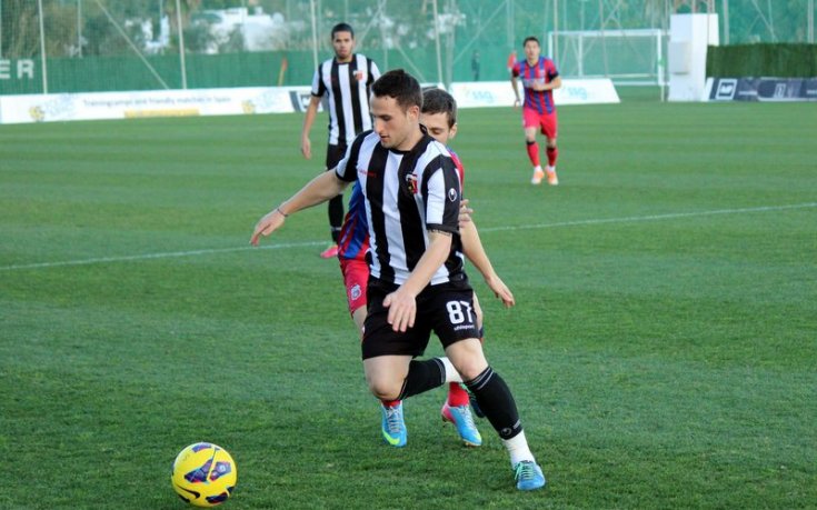 Мартин Камбуров реализира дузпа