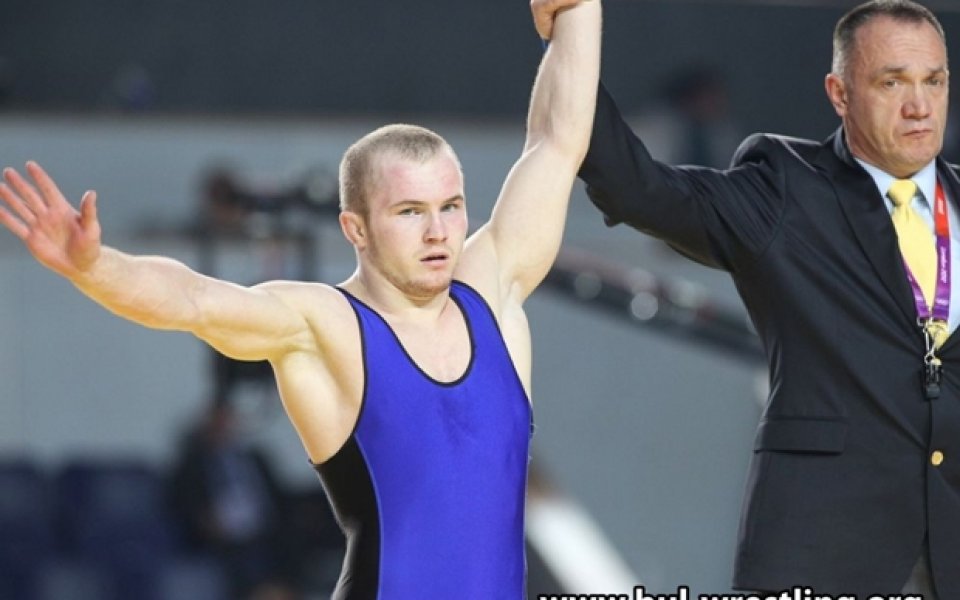 Сребро и два бронз за борците ни от Гран При на Париж