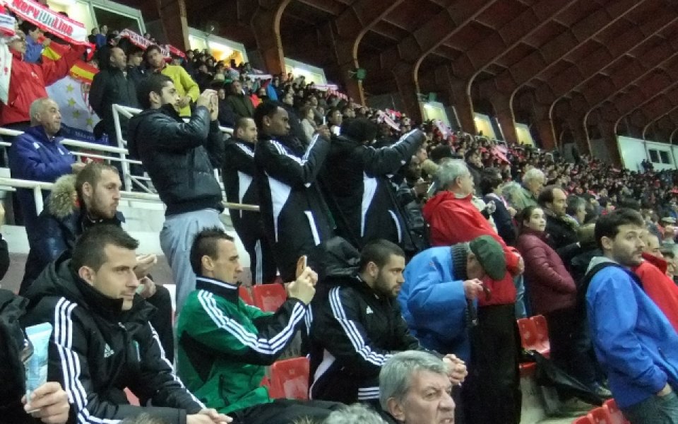 Една дъждовна футболна вечер с Меси и компания