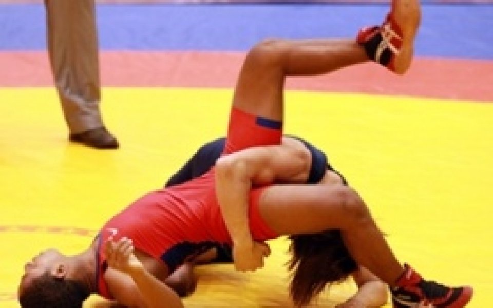 Българските борци тръгват за турнира 