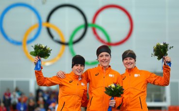 Изцяло холандски подиум на 1500 метра кънки бягане при жените