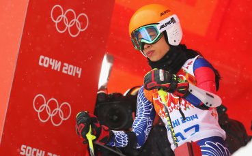 Ванеса Мей дебютира на Олимпийски игри, финишира последна