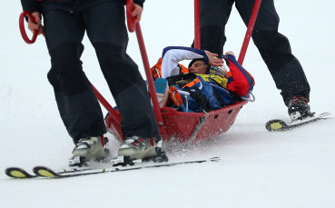 Две тежки падания в ски кроса при жените