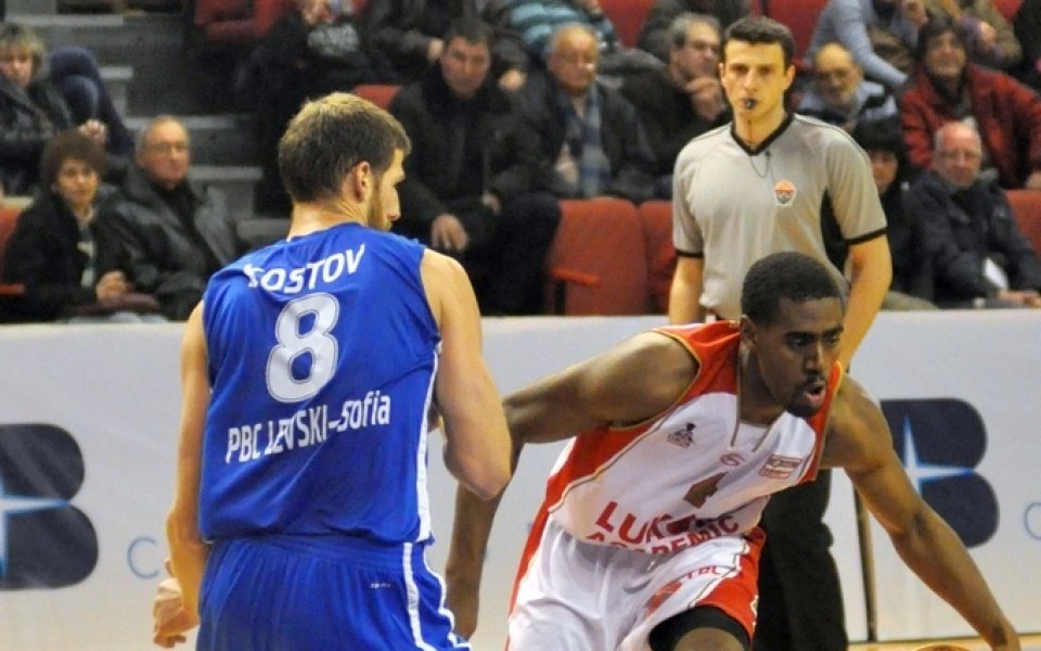 Левски привлече Брандън Хийт за година и половина