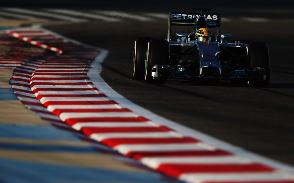 Хамилтън: Надхвърляме очакванията си