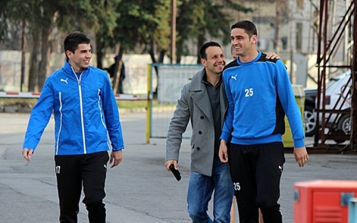 СНИМКИ: Върнаха Даниел Димов в отбора, Левски картотекира Рафаел Бастос