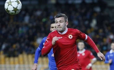 Двама от ЦСКА продължиха договорите си