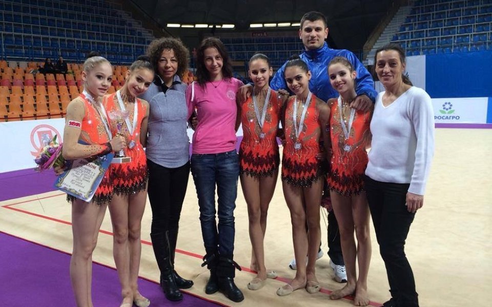 Зафирова се класира за Младежката Олимпиада, съдии отрязаха ансамбъла ни