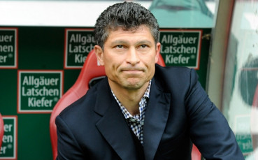 В Щутгарт вече водят разговори с Балъков, все още не са решили за Шнайдер