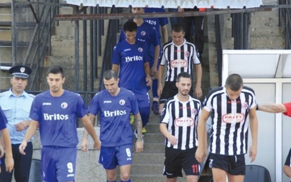 Етър излиза срещу Локо в спор за първото място