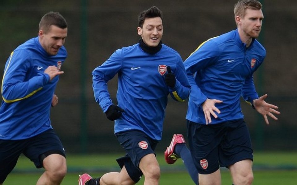 Йозил в бойна готовност за ФА Къп