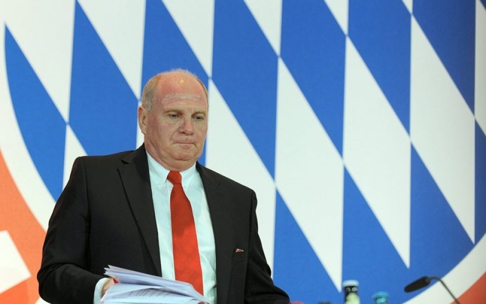 Ули Хьонес отново заема президентския пост в Байерн