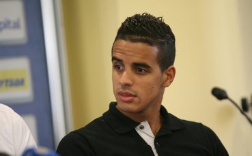 Двамата Белаид размениха съблекалните си