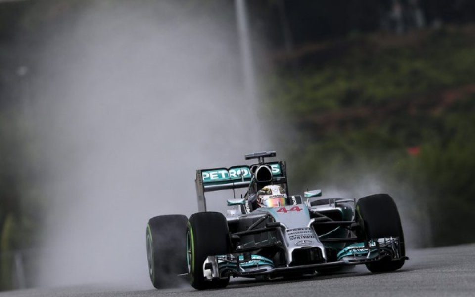 Люис Хамилтън изравни рекорд на Джим Кларк