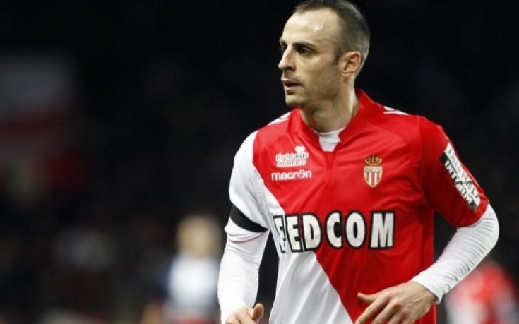 Час игра за Бербатов при конфузната загуба от Евиан