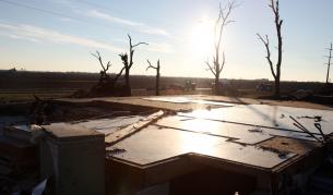 Най-малко 17 загинали след торнадо в САЩ