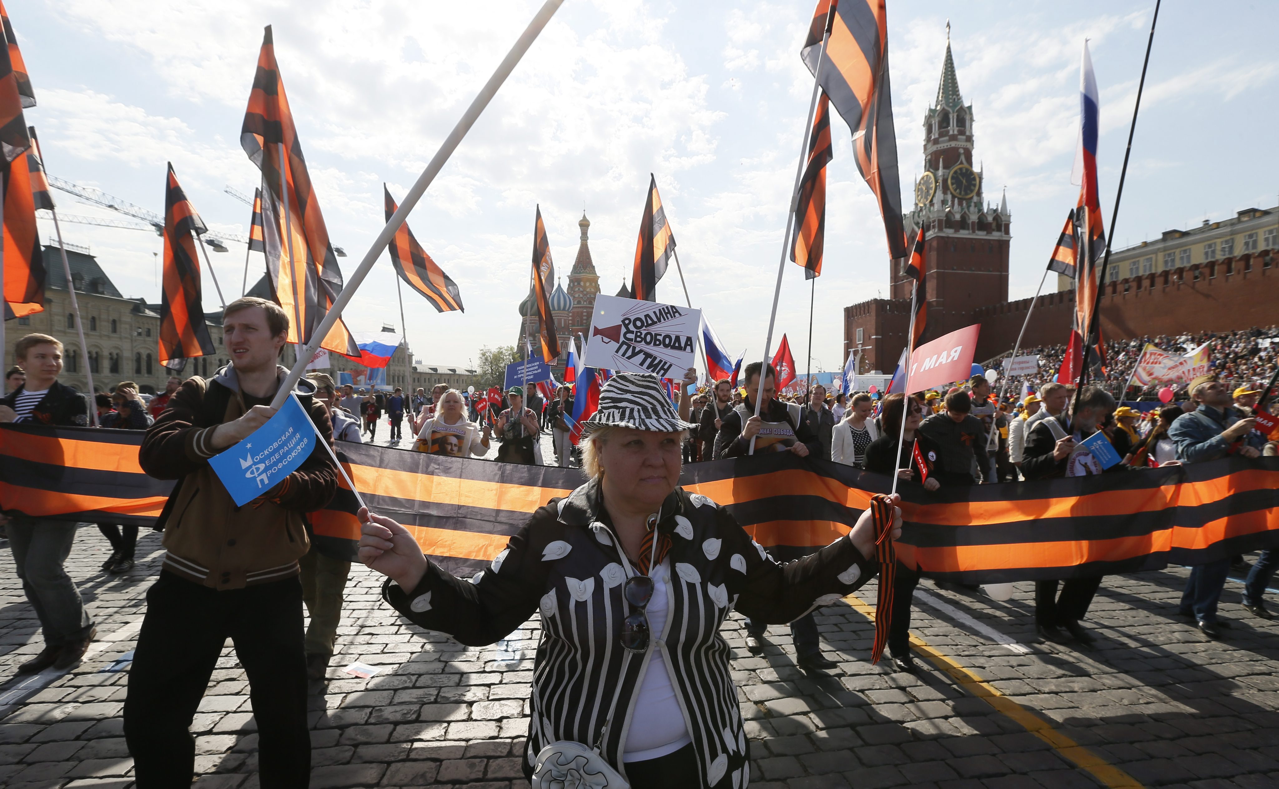 Първомайската демонстрация на профсъюзите се провежда на Червения площад за първи път от 2002 г. насам, а митинг на площада се е състоял за последен път през 1991 г.