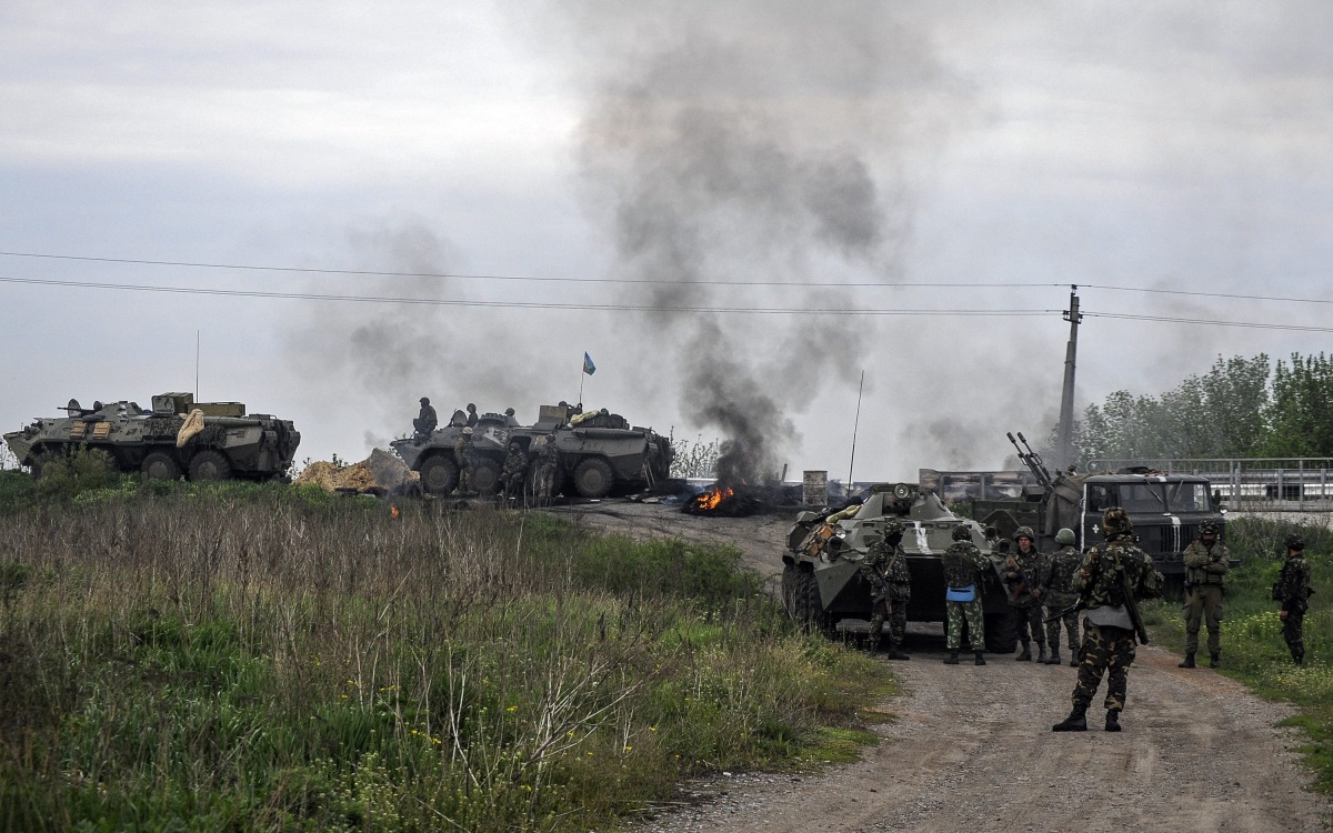 Боевете в Славянск продължават, има убити