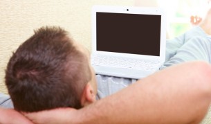 Секс скандал с 15-годишна заради клип в интернет