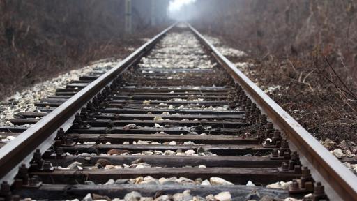  Жена почина, откакто край Габрово трен удари колата ѝ 