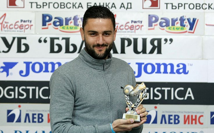 Гаджев с хеттрик в анкетата за футболист на кръга