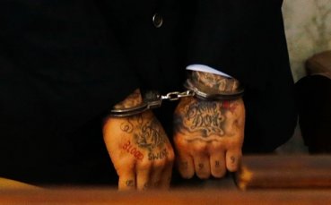 Арестуваха 13 футболисти в Англия за манипулиране на мачове