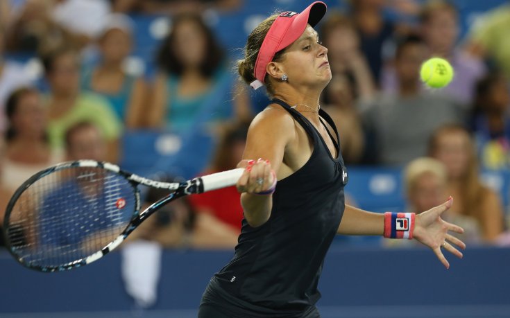 Чепелова и Петкович ще спорят на финала в Чарлстън