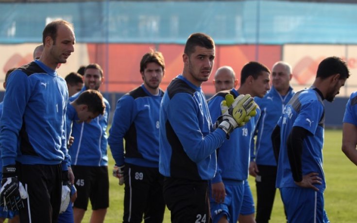 Левски почна тренировки без трима титуляри