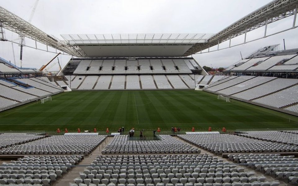 ВИДЕО: Стадионът в Сао Пауло най-после е готов