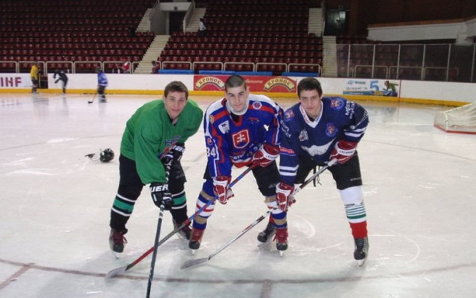 Хокеистът Иван Ходулов заминава за Америка, мечтае за НХЛ