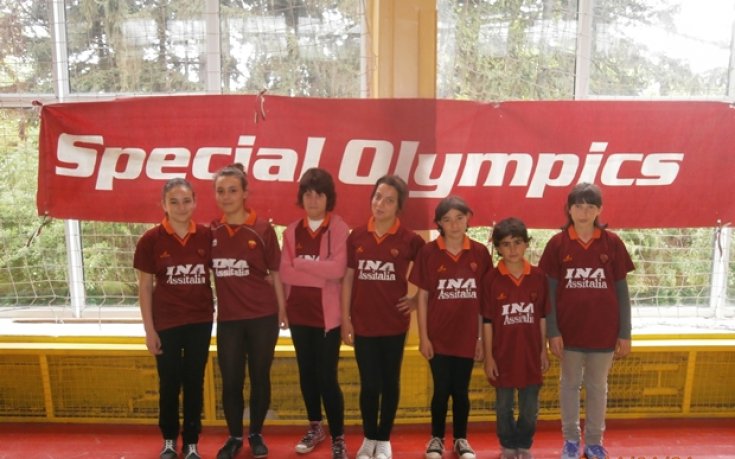 Деца без увреждания играха заедно с приятелите си от Спешъл олимпикс