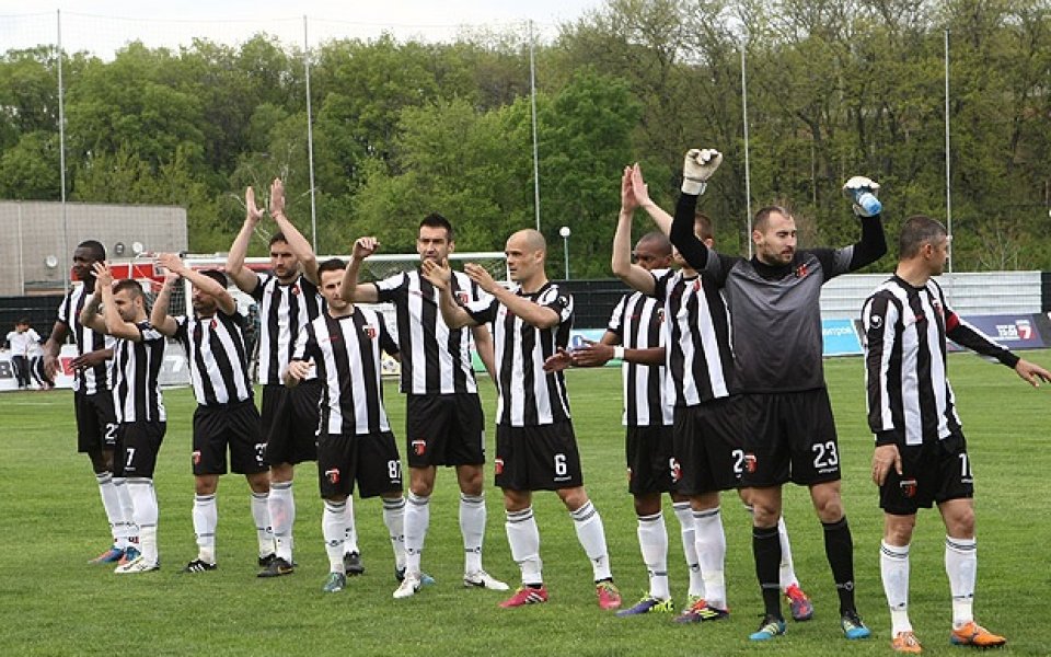 Локо Пд уреди лиценза за другия сезон