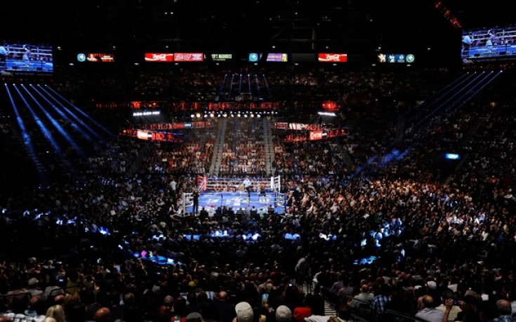 Над 20 ранени след мача на Мейуедър