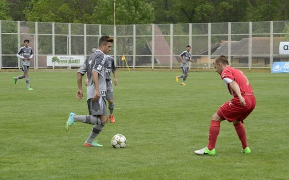 Куп мениджъри следят играчи на „Бултекс Къп” 2014