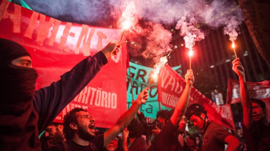 Хиляди бразилци отново протестираха срещу Мондиала