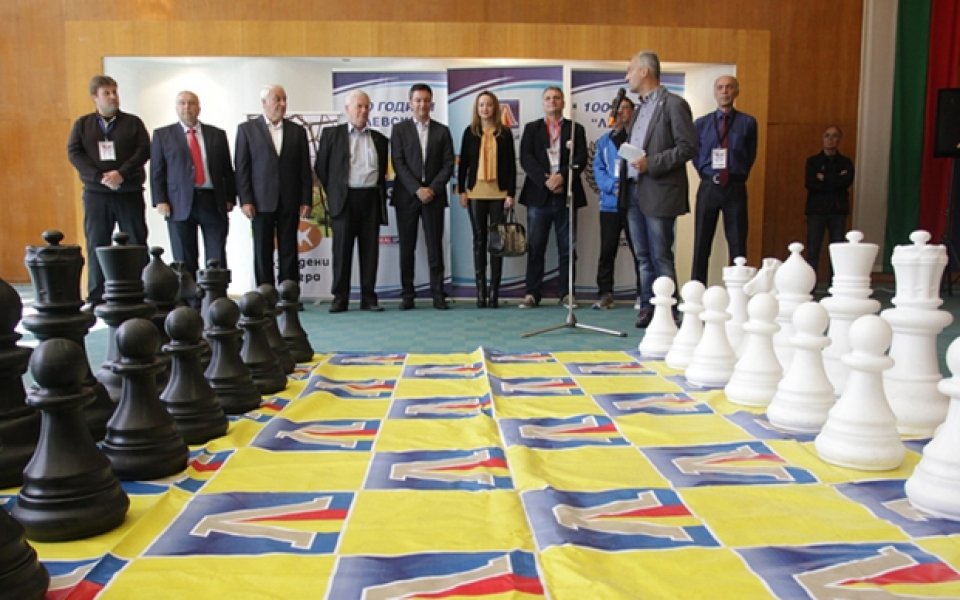 Шахматното дерби Левски-ЦСКА завърши при 100:100