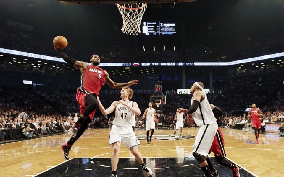 Портлънд най-после пречупи Сан Антонио, ЛеБрон уби Бруклин с 49